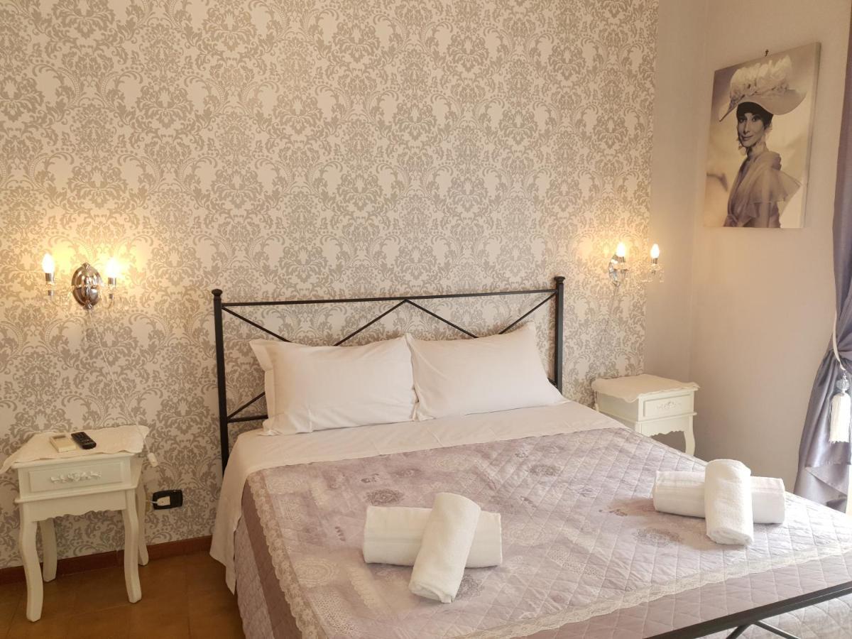 Bed & Breakfast Unique Guesthouse Rome Bagian luar foto